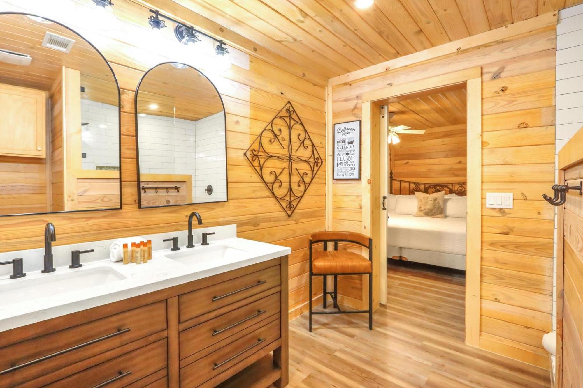 Ferienhaus Log And Suites- The Oak