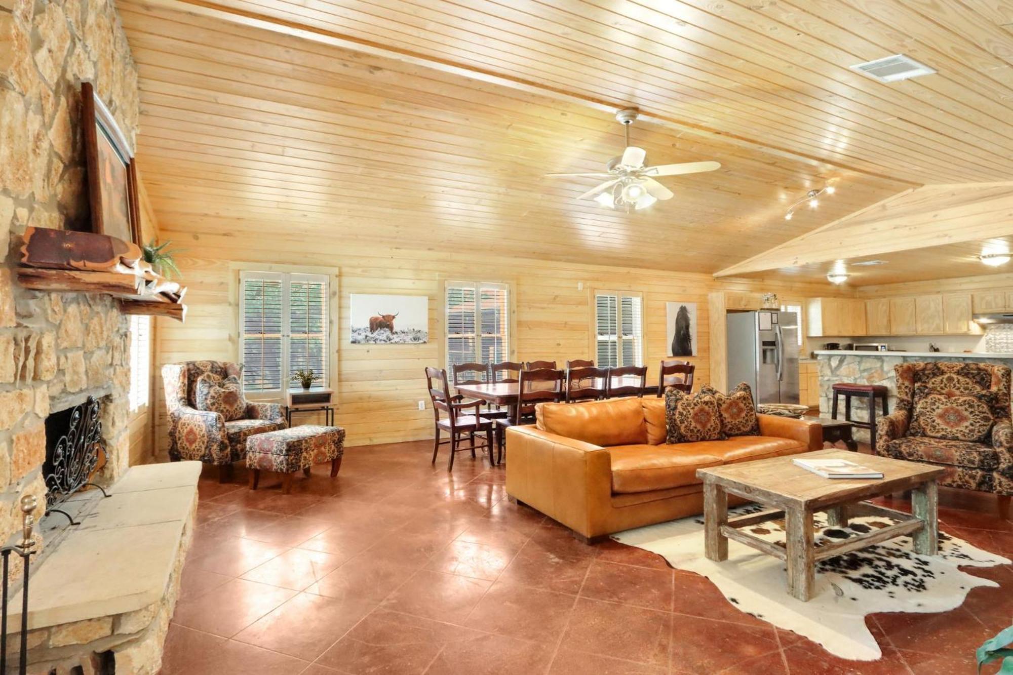 Ferienhaus Log And Suites- The Oak Wimberley